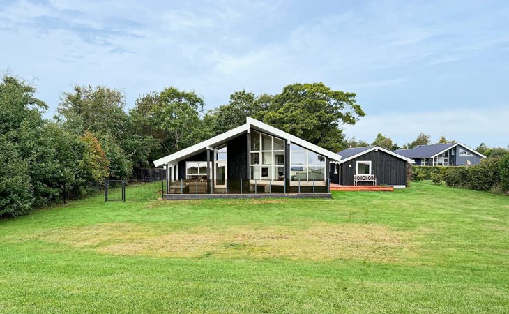 Cozy home in Storvorde with house sea view 1