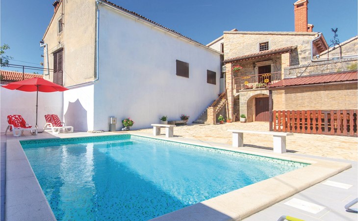 Gorgeous home in Stifanici with WiFi 1