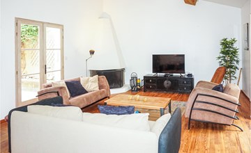 Lovely home in Siran with WiFi 2