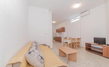 Cozy apartment in Biograd with WiFi 2