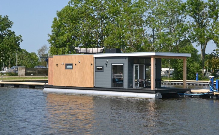 Houseboat 'RiggelBrug Sneekermeer' - Paviljoenwei 4-25 | Sneek (Offingawier) 1