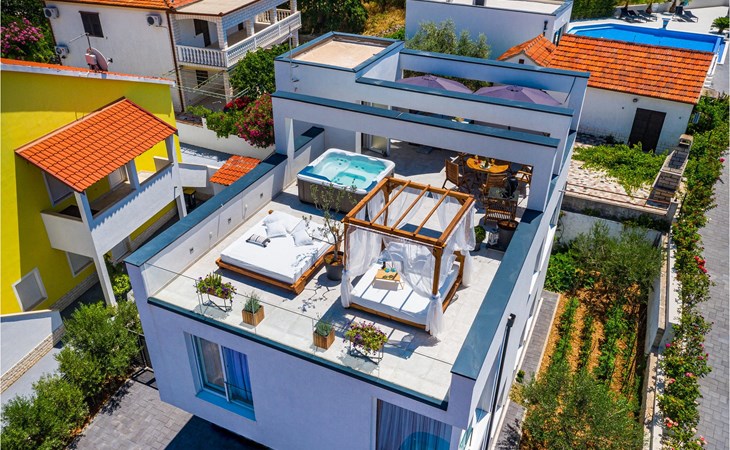 Villa Rooftop Spa 1