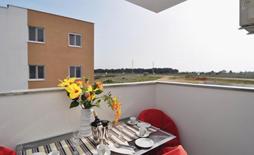 Nice apartment in Nin with WiFi 2