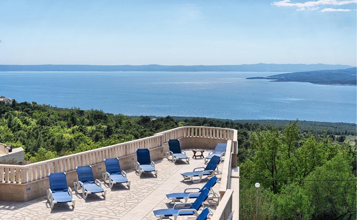 Amazing apartment in Bast with house sea view 1