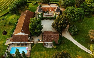 Chateau Prayssac - A kleinschalig vakantiepark met zwembad 2