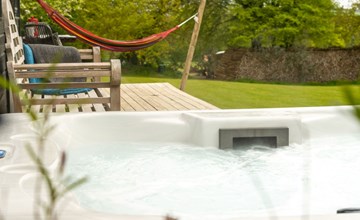 Sycamore Hot Tub Lodge 2