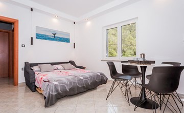 Lovely apartment in Brsec with WiFi 3