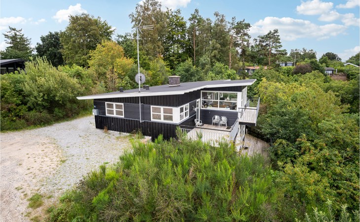 Awesome home in Glesborg with WiFi 1