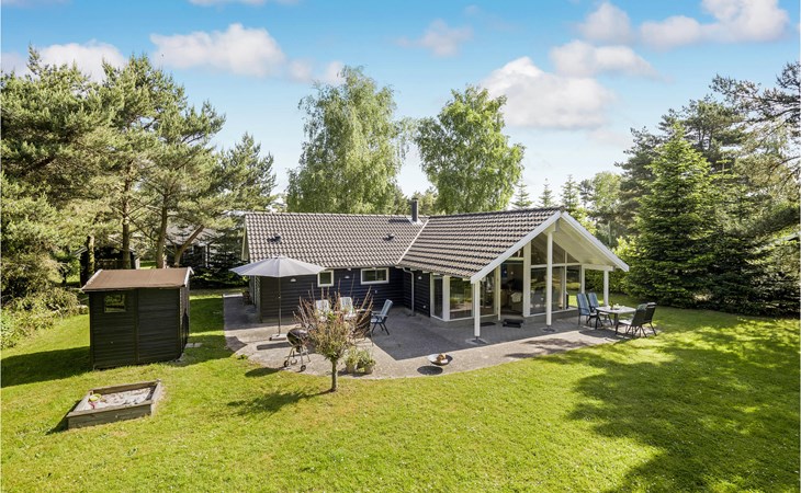 4 bedroom stunning home in Væggerløse 1