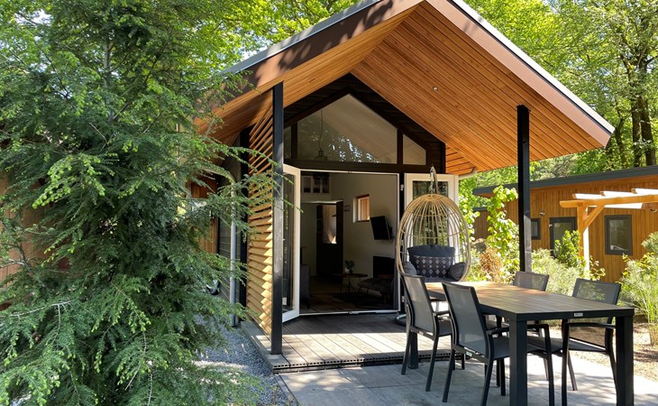 Tiny Lodge Eco 4 personen met Hottub 1