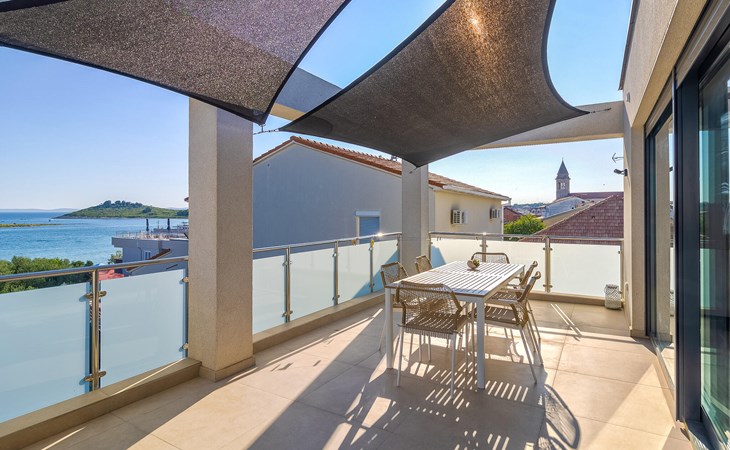 3 bedroom amazing apartment in Pakostane 1