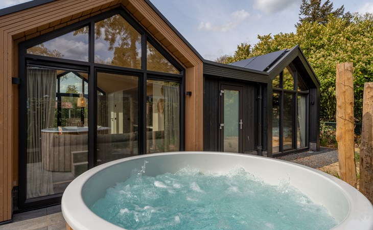 5 Persoons Eco Boslodge met Jacuzzi op de Veluwe 1