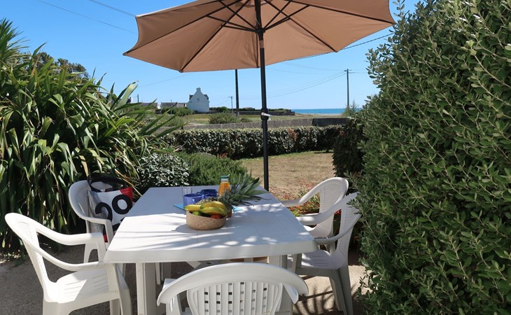 Fishing party (PZV102) 1