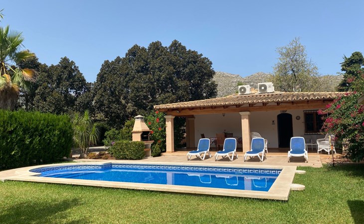 Finca mit Garten, Grill und Terrasse 1