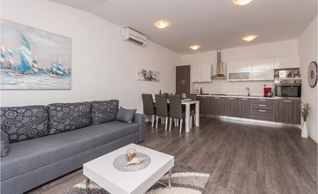 Amazing apartment in Sukosan with WiFi 2