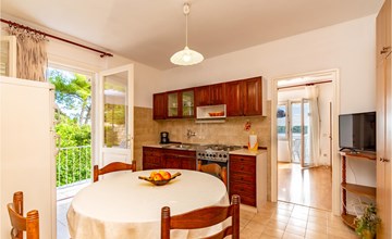 2 bedroom beautiful apartment in Blato 2