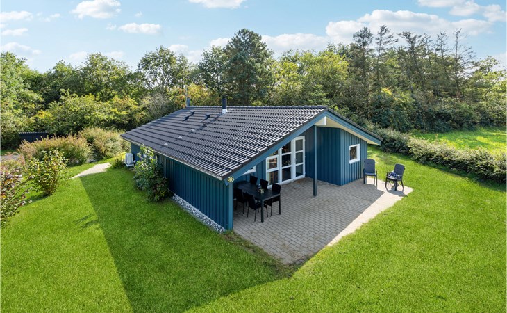 Amazing home in Hovborg with kitchen 1