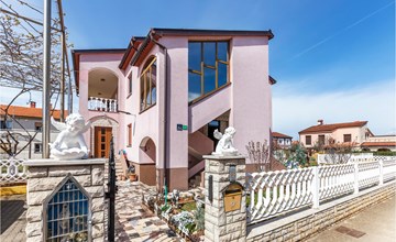 3 bedroom nice apartment in Pula 2
