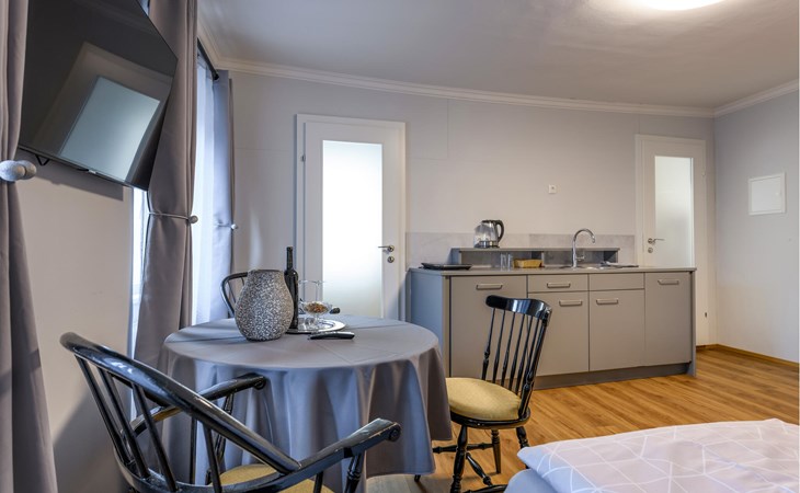 Moderne Ferienwohnung 1