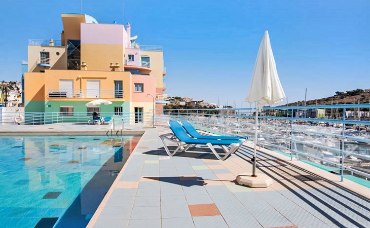 W Marina - Sunny Way 1