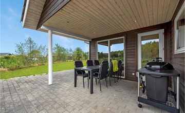 Beautiful home in Hemmet with kitchen 2