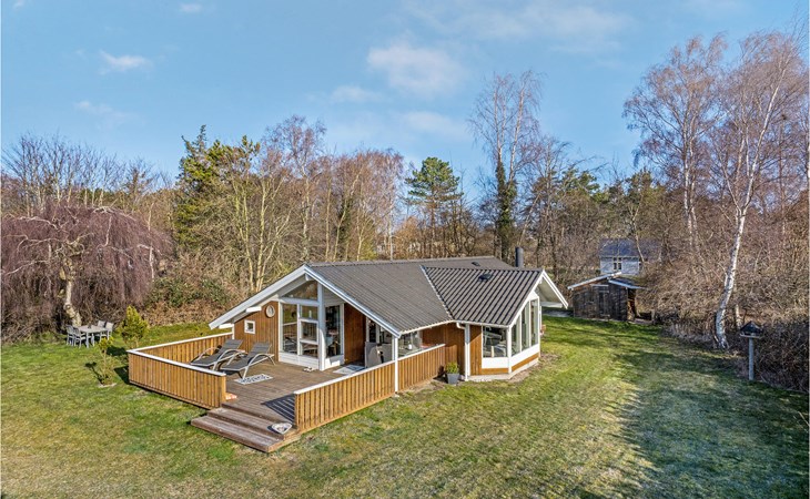 Nice home in Nykøbing Sj with kitchen 1