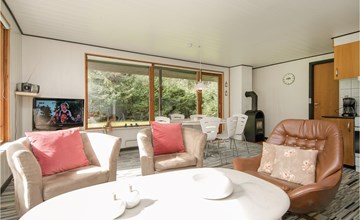 Awesome home in Hadsund with kitchen 2