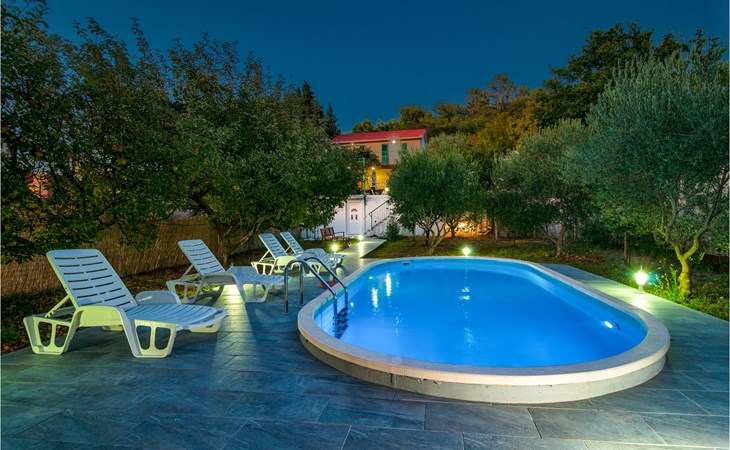 4 bedroom stunning home in Kucice 1