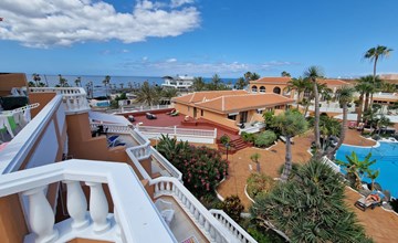 Moderne Wohnung mit Meerblick und Pool 3
