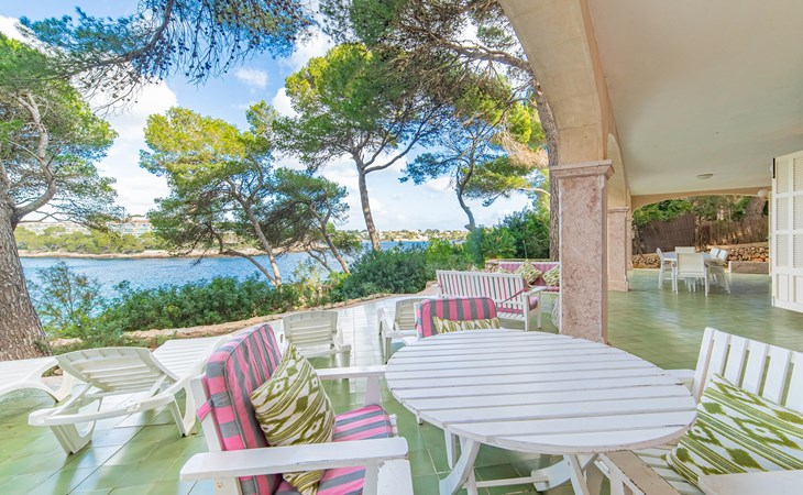 5 bedroom awesome home in Santanyi 1