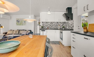 "Hendrina" - 500m from the sea 2