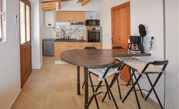 Nice home in Monteux with WiFi 3