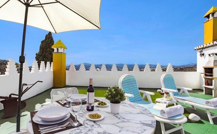 Spektakuläre Terrasse mit Grill 1