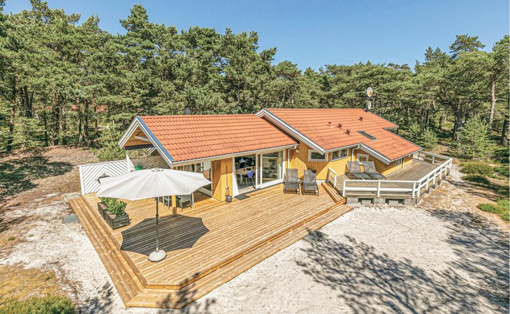 Pet friendly home in Nexø with WiFi 1