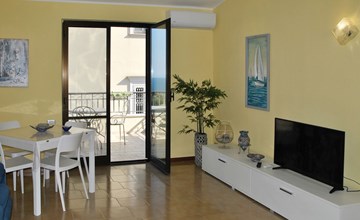 Dinky's Terrace 3