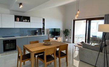 Frisch renovierte Ferienwohnung mit Meerblick 3