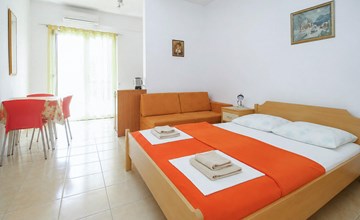 Cozy apartment in Baska Voda with house sea view 3