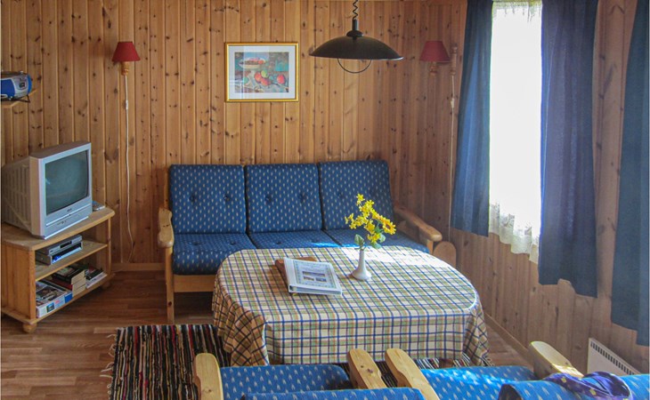 1 bedroom awesome home in Spangereid 1