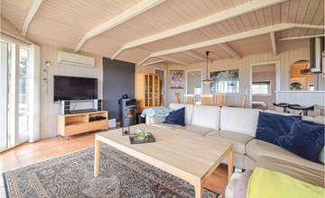 Beautiful home in Juelsminde with Sauna, WiFi and 4 Bedrooms 3