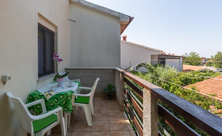 Stunning apartment in Valbandon 1