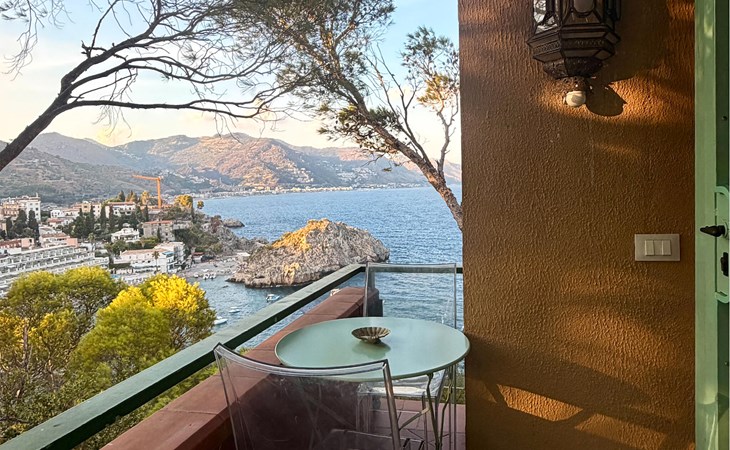 2 bedroom stunning home in Taormina 1