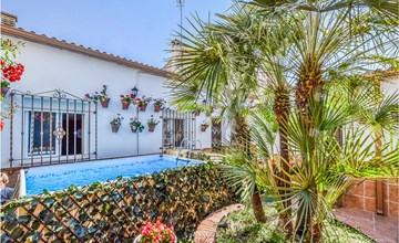 Nice home in Córdoba with WiFi 2