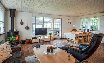 Cozy home in Vinderup with WiFi 3