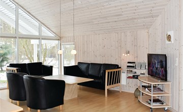 Cozy home in Væggerløse with WiFi 3