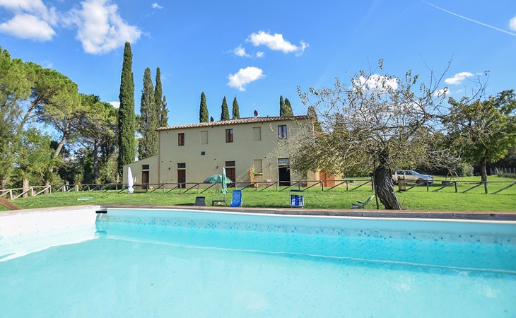 Cozy apartment in Volterra with private swimming pool, can be inside or outside 1