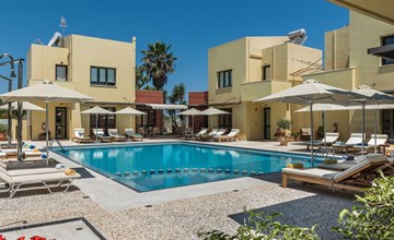 mit gemeinschaftlichem Pool 3