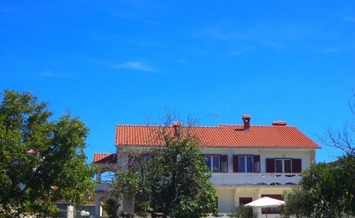 Wohnung in Kampor mit gemauertem Grill 1