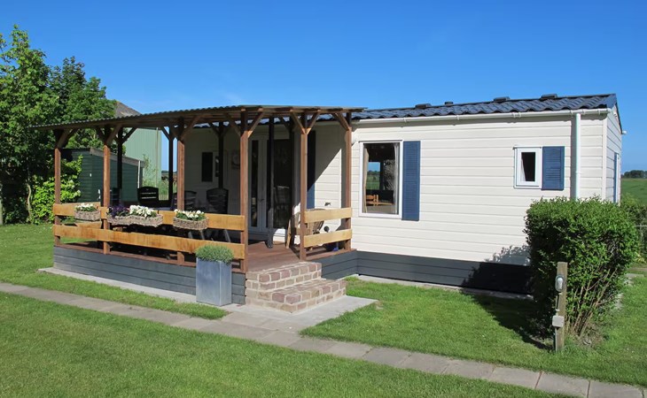 Chalet de Zwaan op camping Oudesluis 1