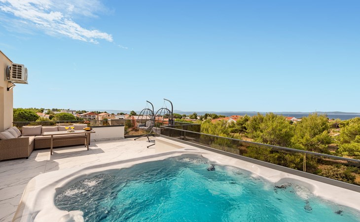 2 bedroom gorgeous apartment in Vir 1