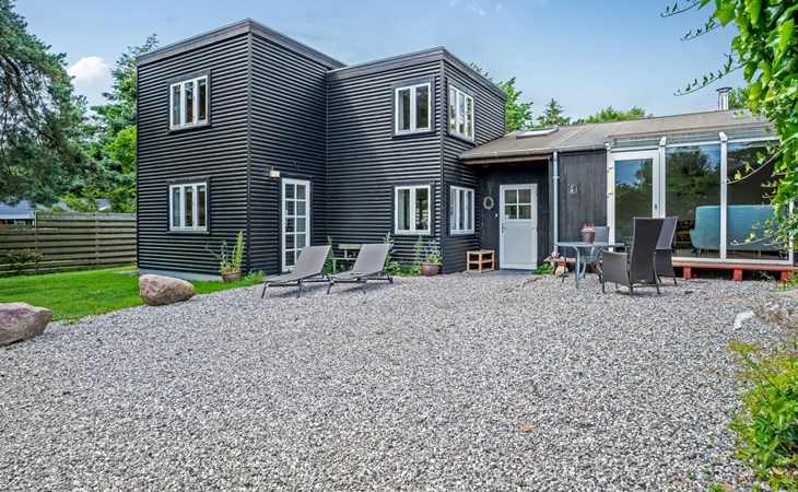 "Henkil" - 175m from the sea 1